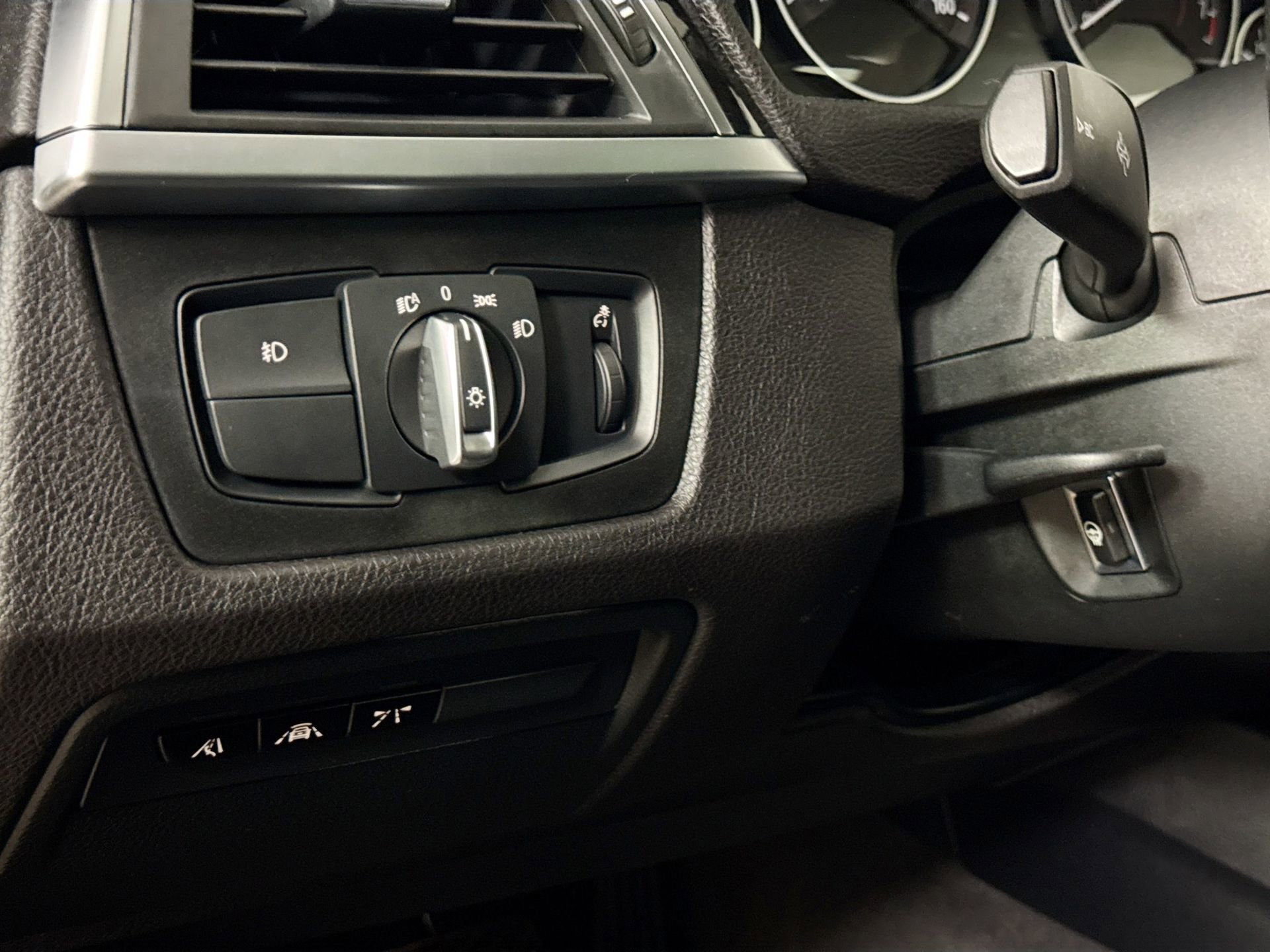 Used 2018 BMW 330i Gran Turismo xDrive w/ Premium Package image 25