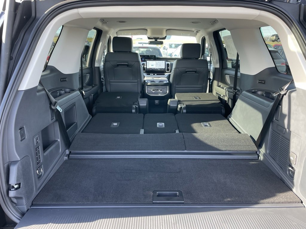 New 2026 Ford Expedition Active image 41