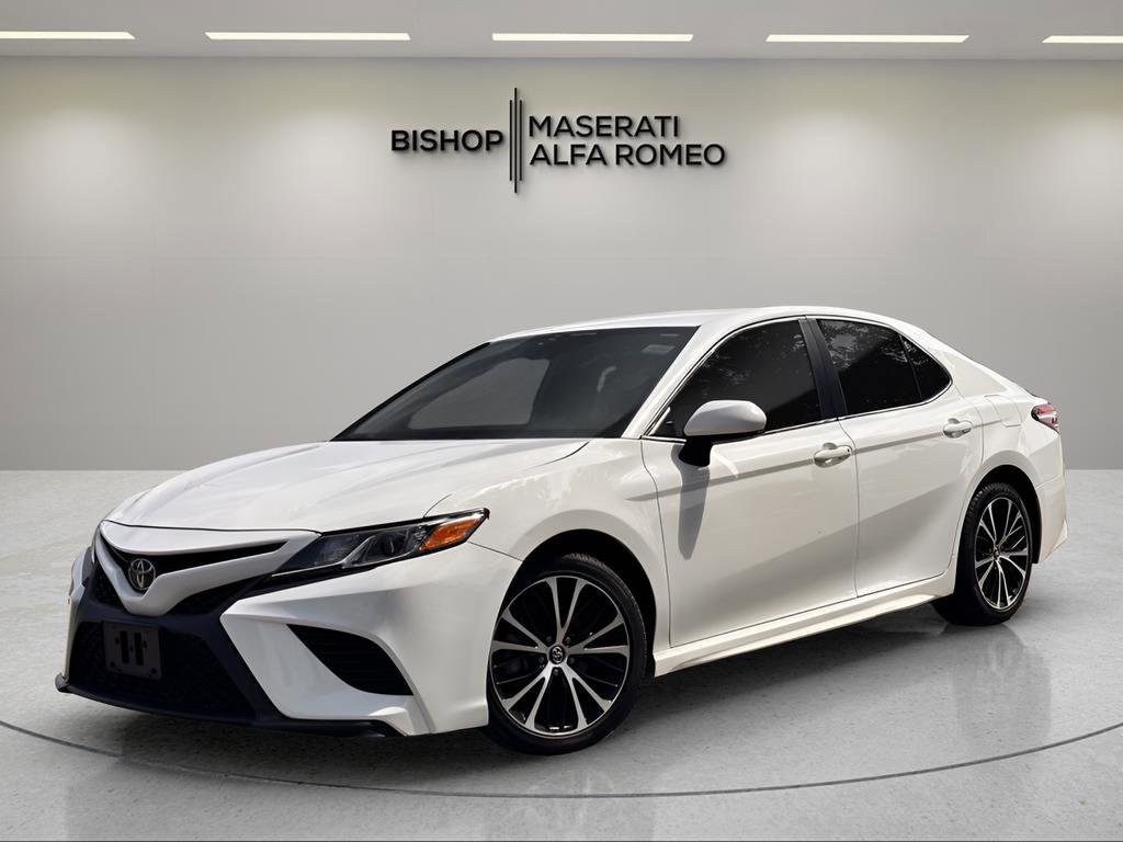 Used 2020 Toyota Camry SE image 3
