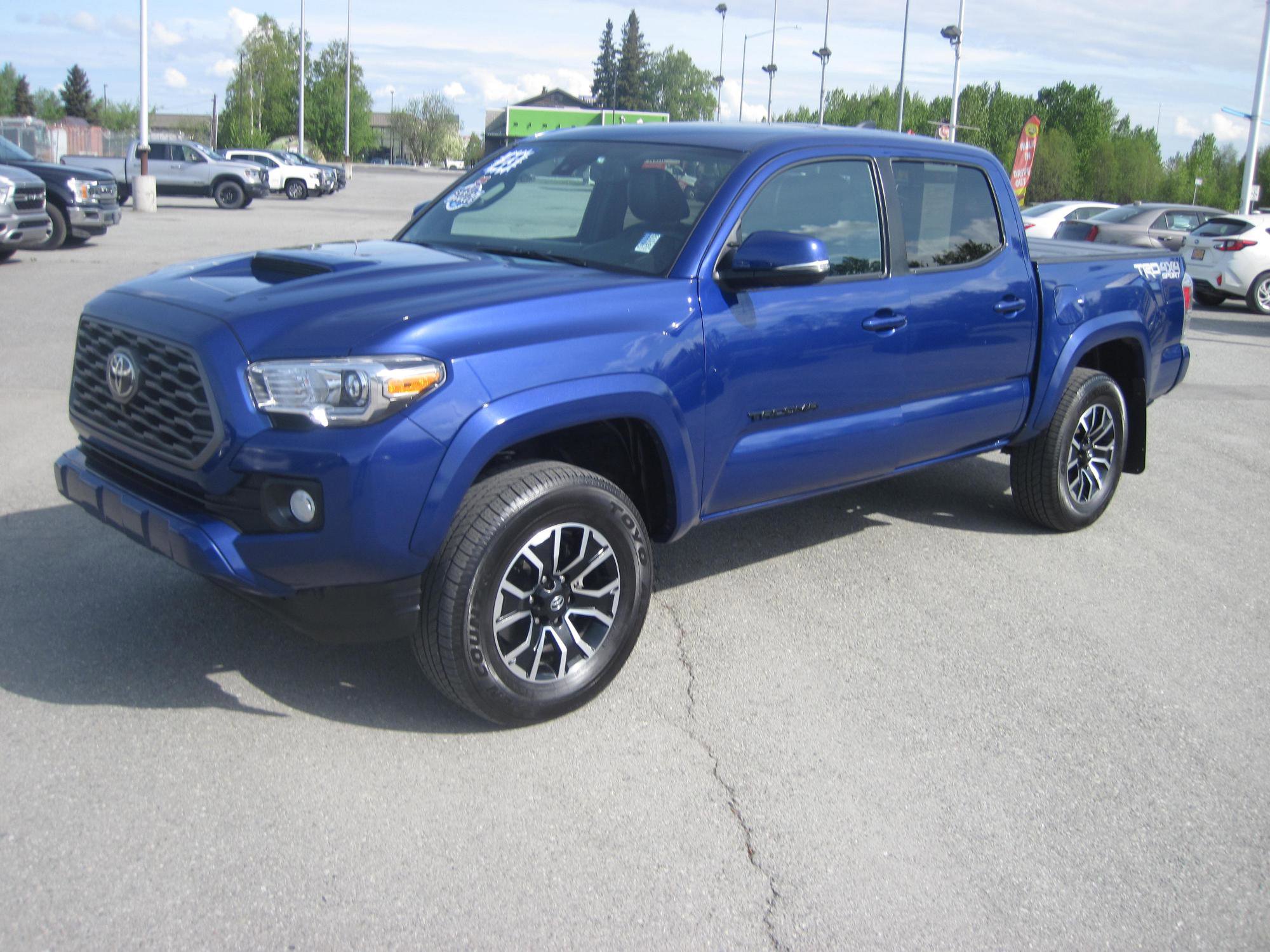 Used 2023 Toyota Tacoma TRD Sport w/ TRD Premium Sport Package image 6
