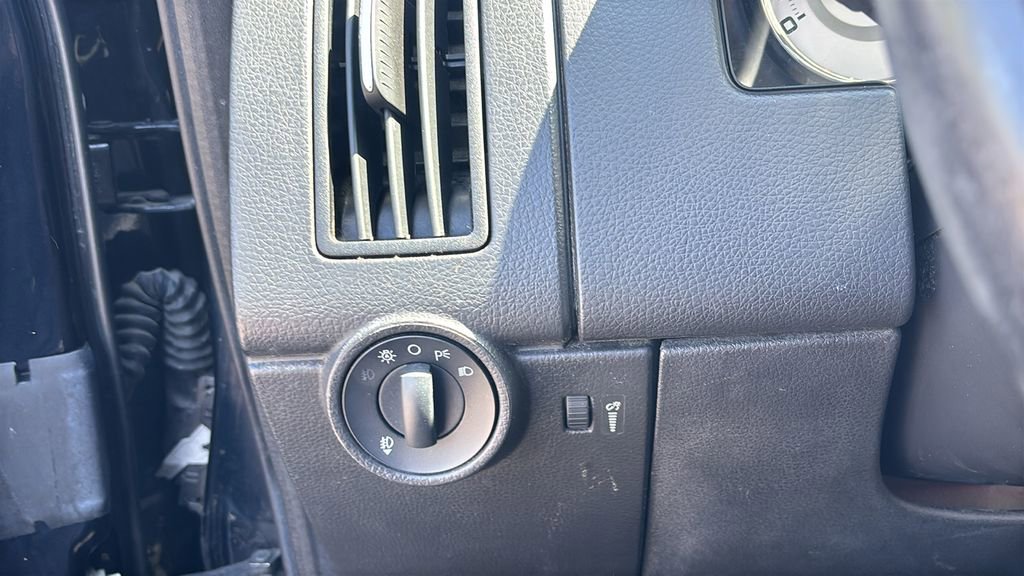 Used 2010 Ford Edge SEL image 15