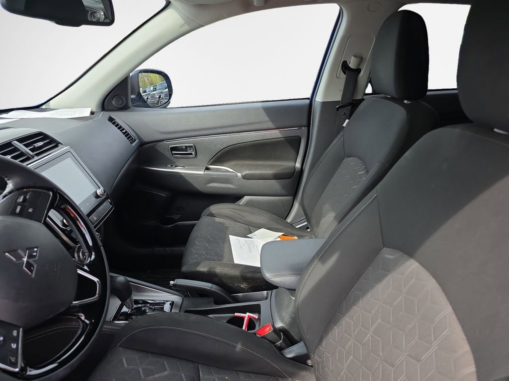 Used 2021 Mitsubishi Outlander Sport SE image 12