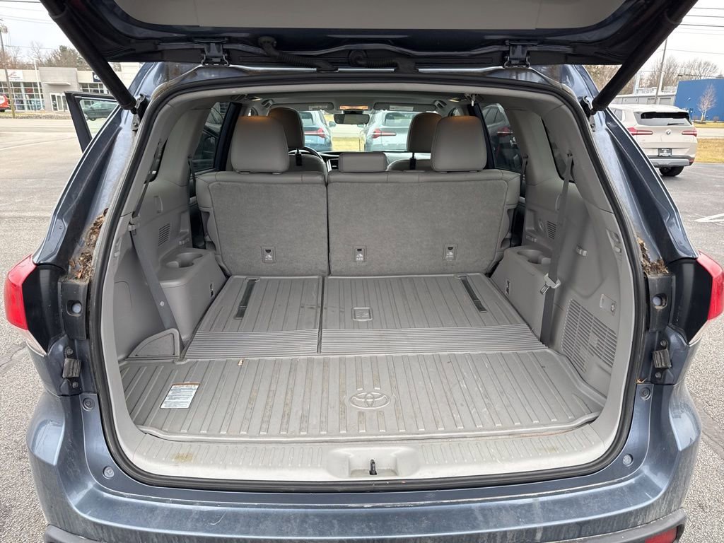 Used 2018 Toyota Highlander XLE image 21
