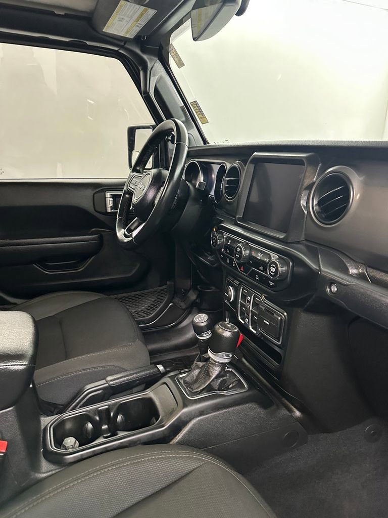 Used 2022 Jeep Gladiator Willys image 45