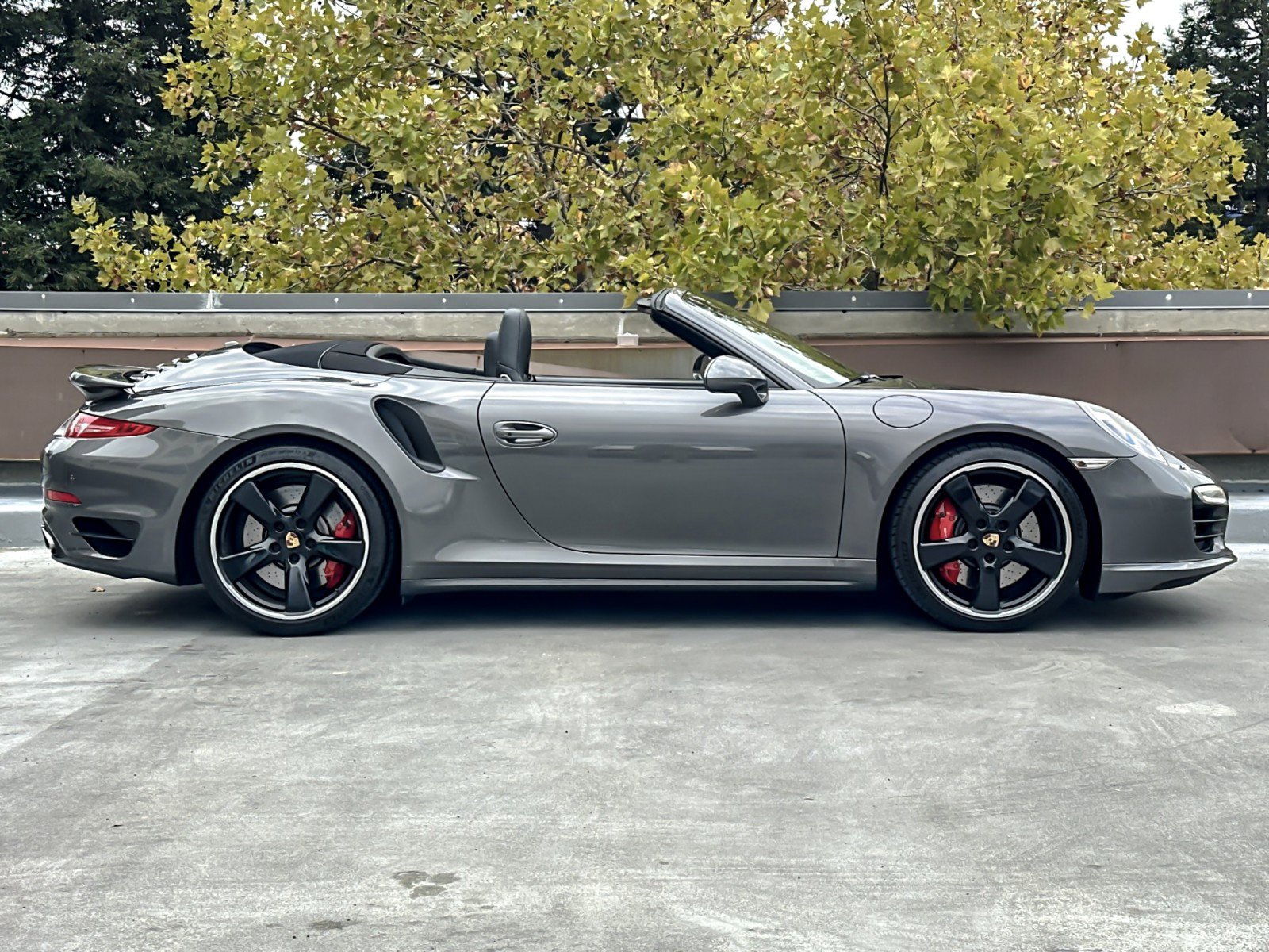 Used 2014 Porsche 911 Turbo image 9