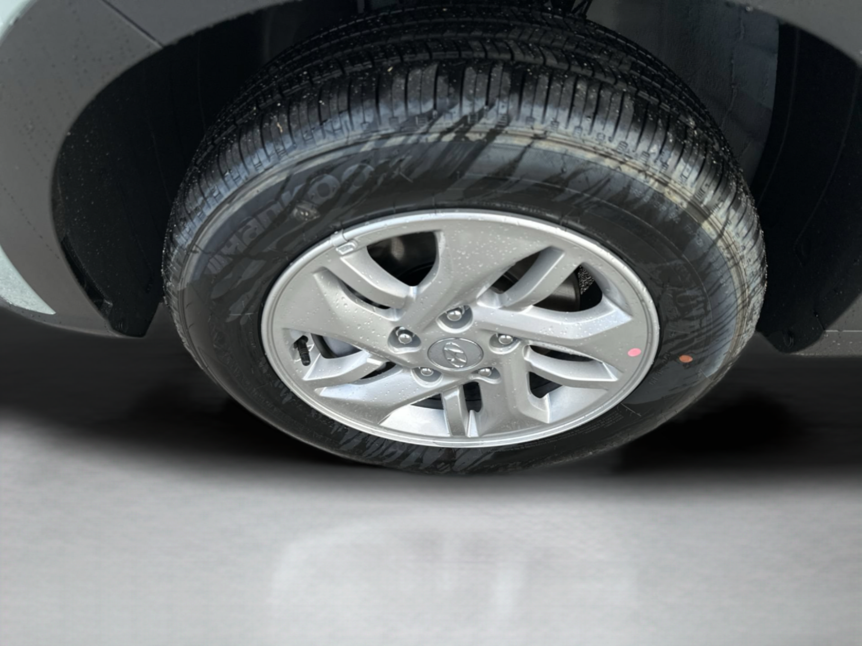 New 2026 Hyundai Venue SE FWD image 18