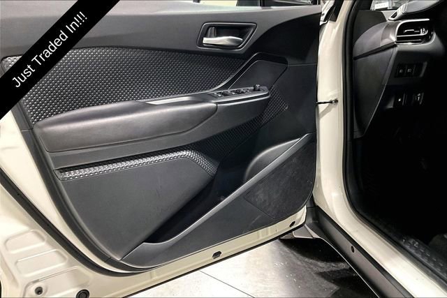 Used 2018 Toyota C-HR XLE FWD image 14