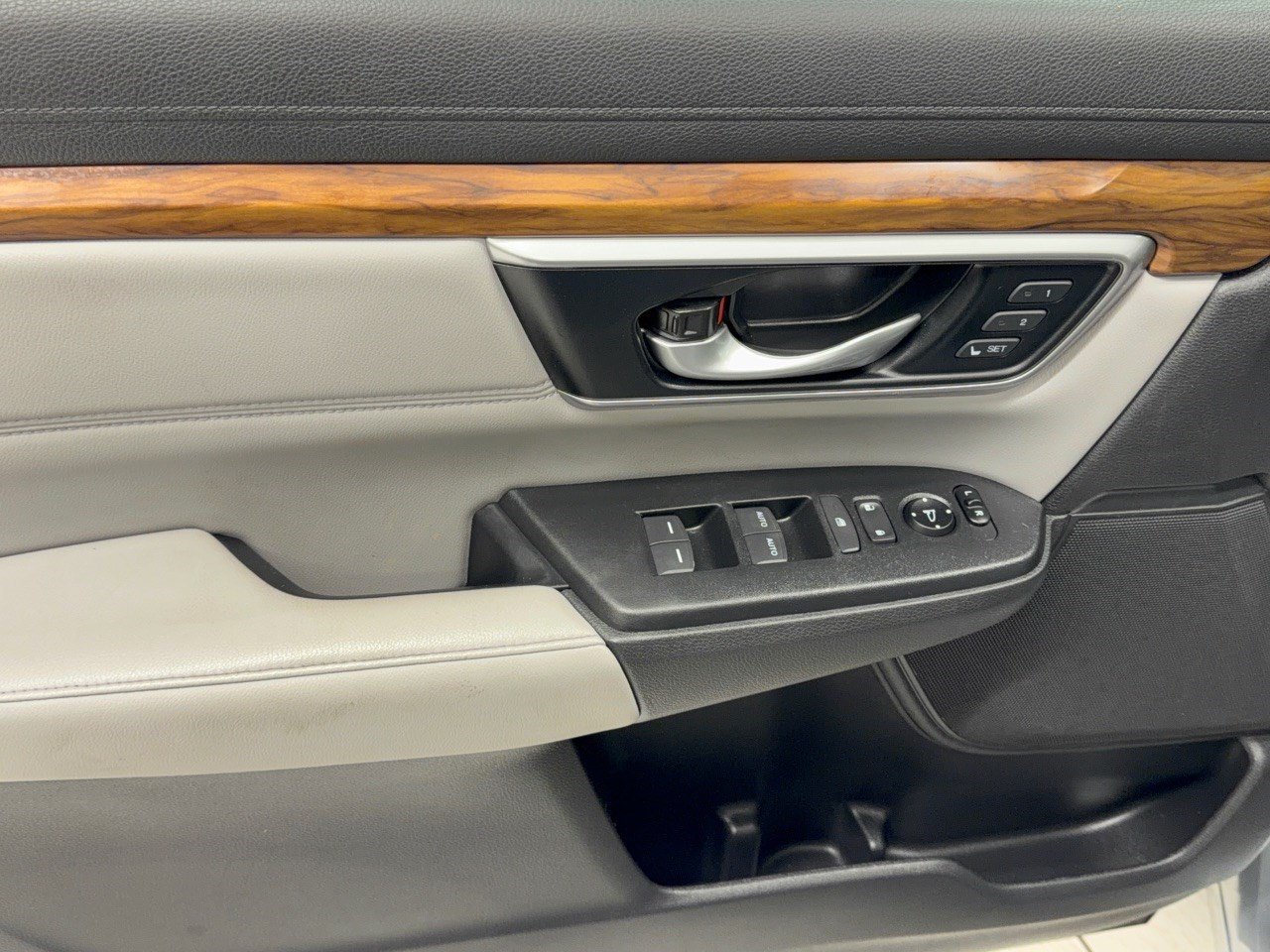Used 2021 Honda CR-V EX-L image 14