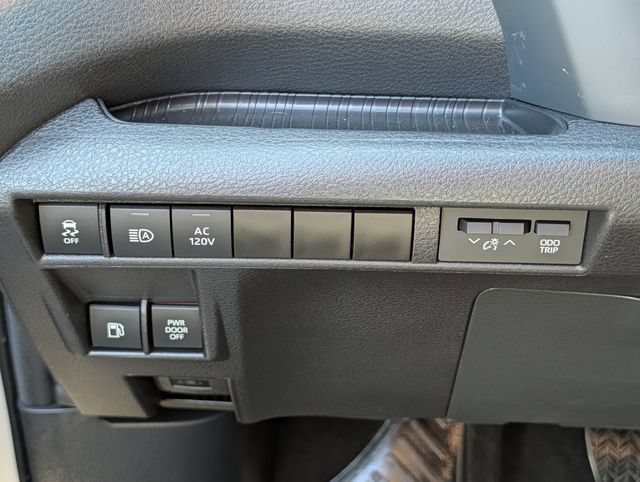 Used 2025 Toyota Sienna XSE w/ XSE Plus Package AWD/4WD image 24