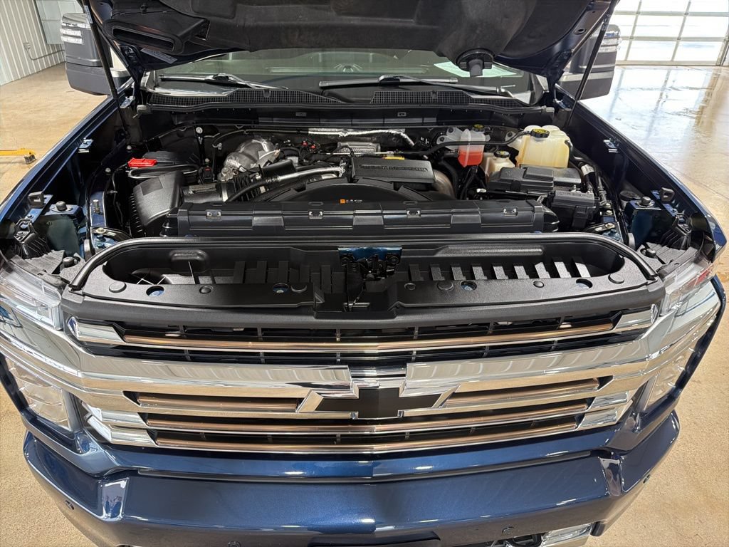 Used 2022 Chevrolet Silverado 3500 High Country w/ Z71 Off-Road Package AWD/4WD image 43