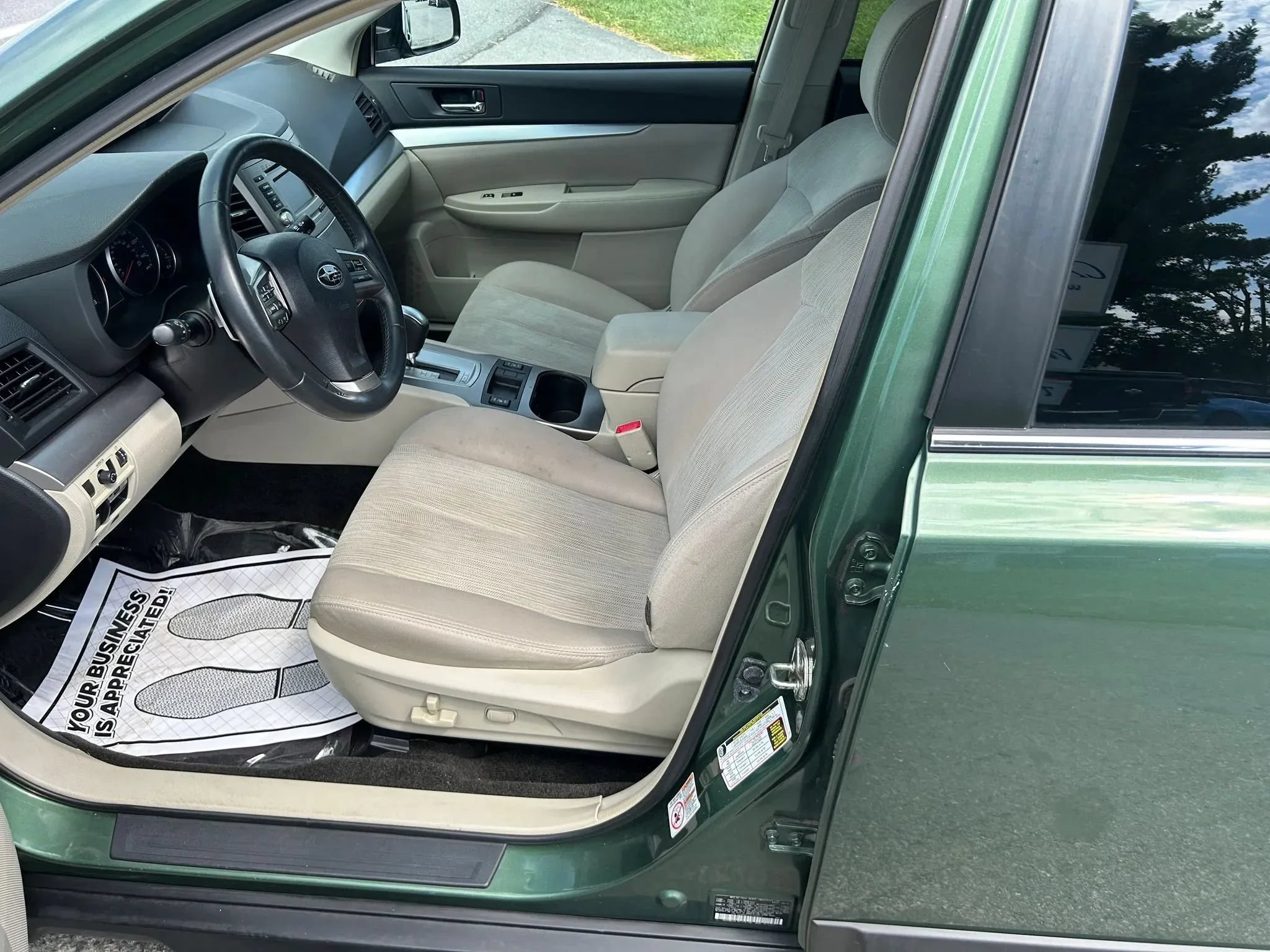 Used 2014 Subaru Outback 2.5i Premium AWD/4WD image 15