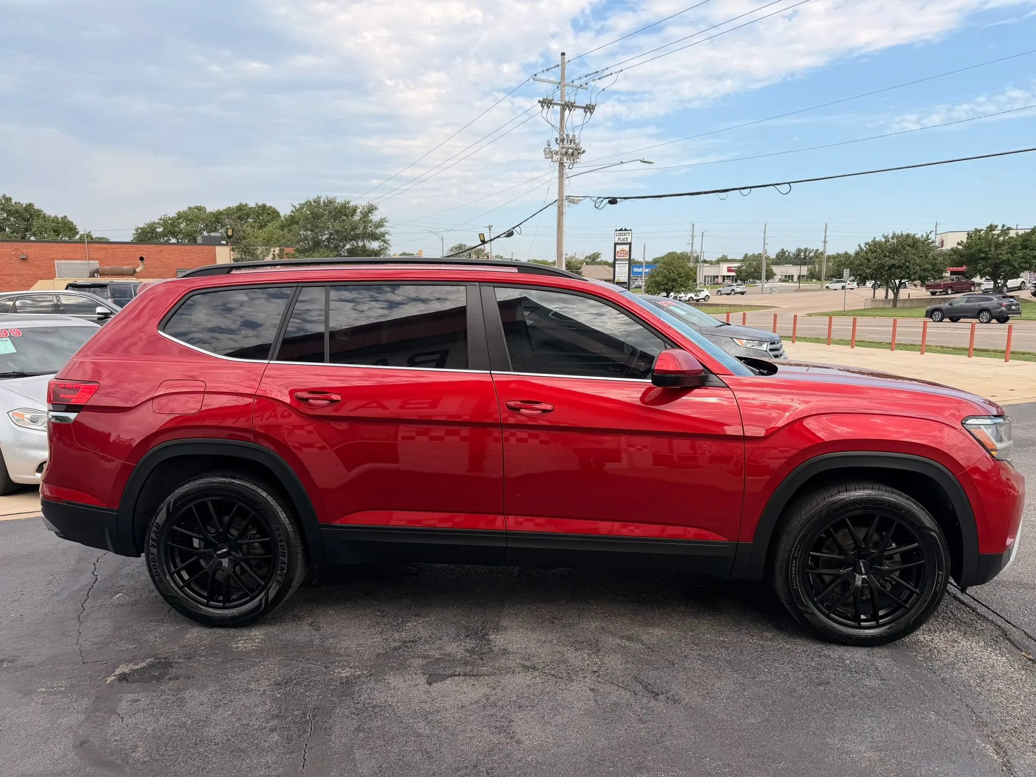 Used 2021 Volkswagen Atlas SE FWD image 7