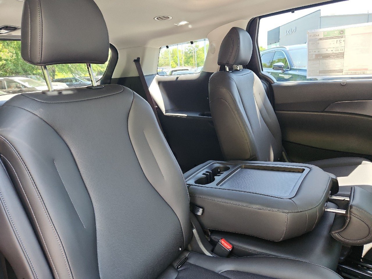 New 2026 Kia Carnival SX w/ SX Dark Edition Package FWD image 41
