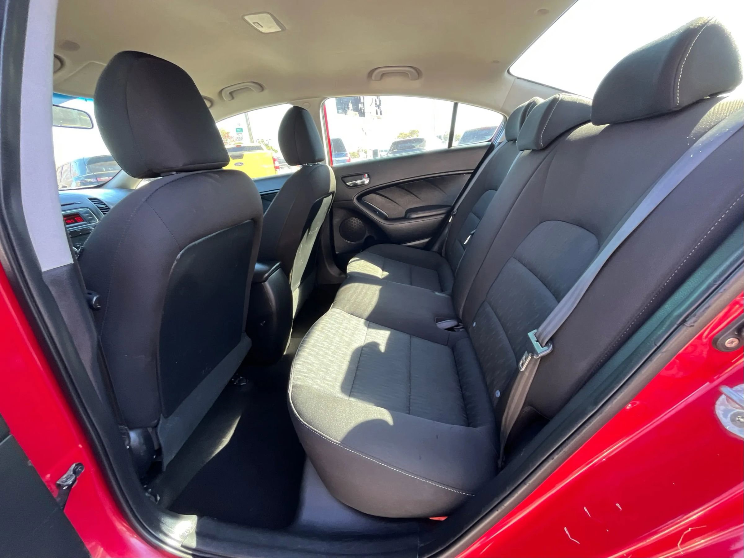 Used 2016 Kia Forte LX image 10
