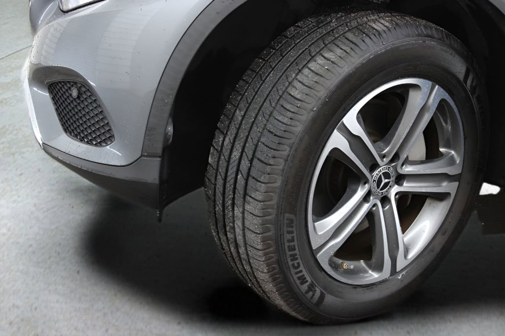 Used 2019 Mercedes-Benz GLC 300 image 42