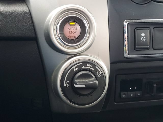 Used 2017 Nissan Titan SV AWD/4WD image 24