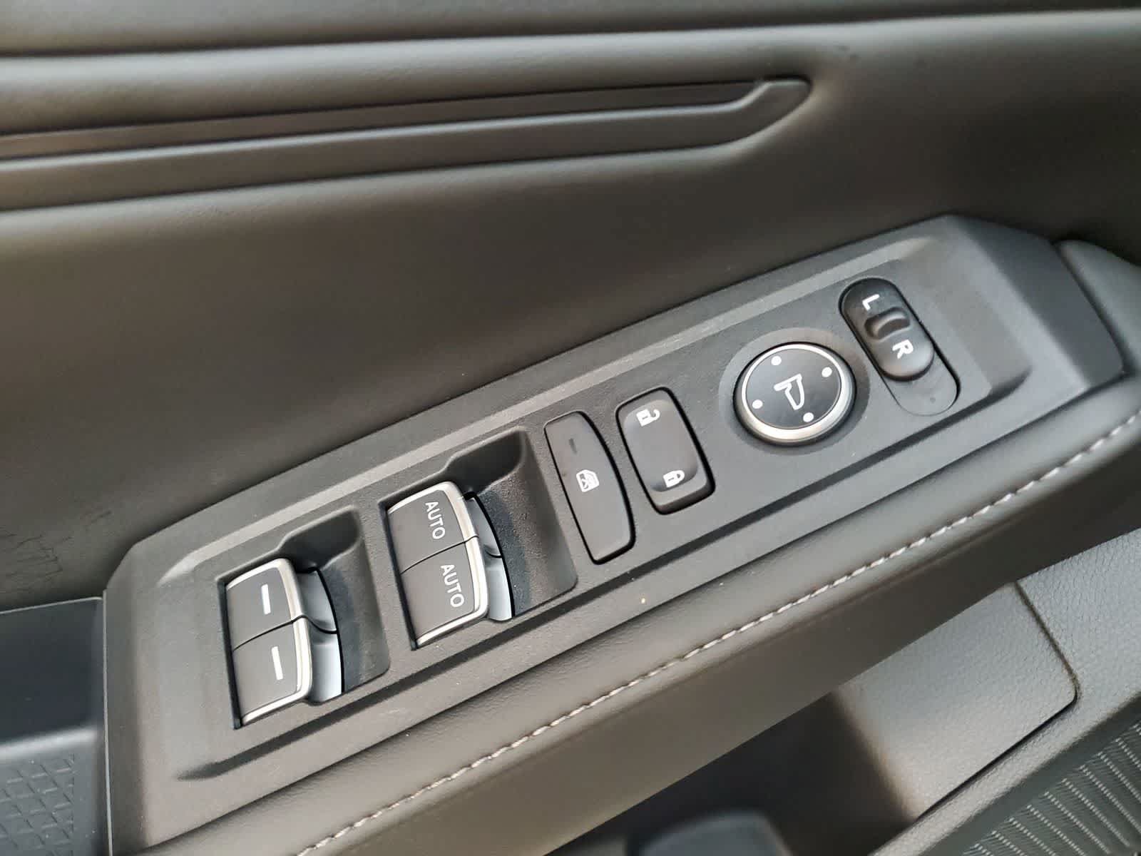 Certified 2025 Honda Accord Sport image 17
