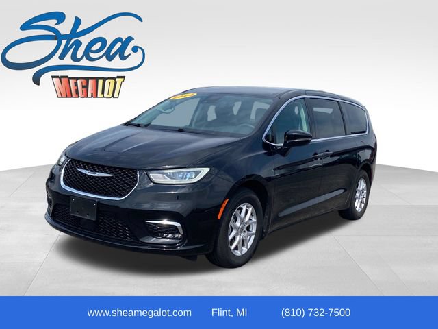 Used 2024 Chrysler Pacifica Touring-L FWD image 1