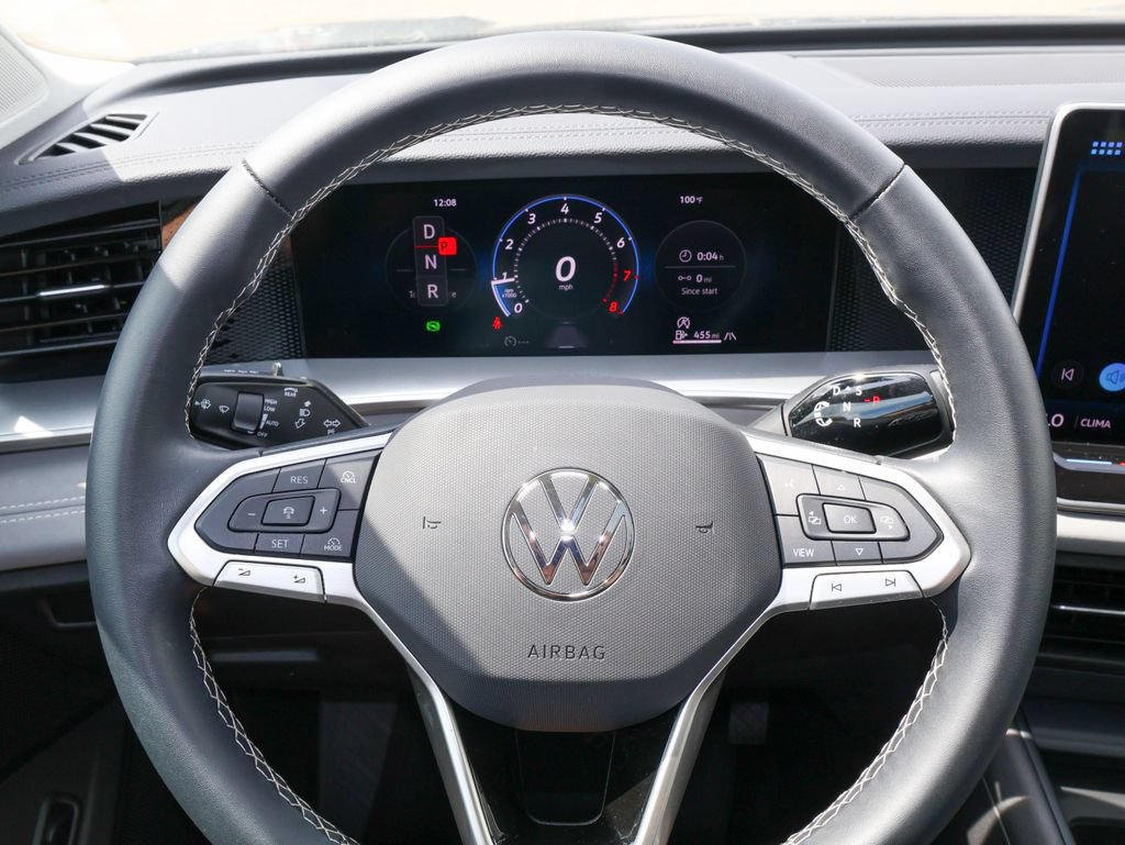 Certified 2025 Volkswagen Tiguan SE w/ Panoramic Sunroof Package AWD/4WD image 22