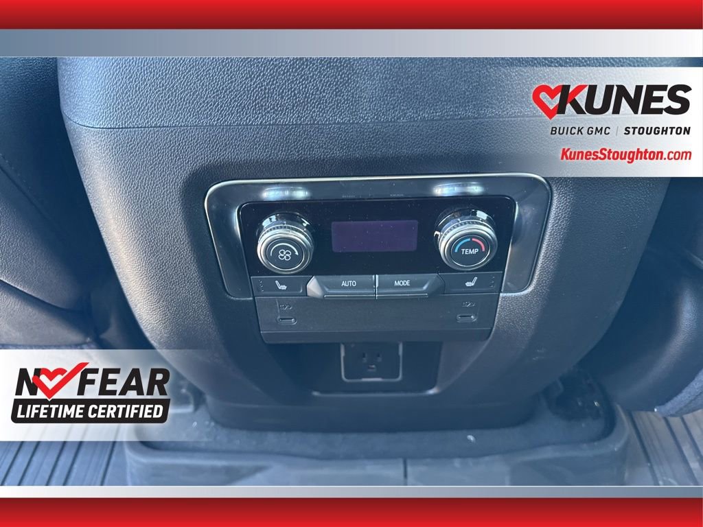 Used 2025 GMC Yukon AT4 w/ AT4 Premium Package image 31