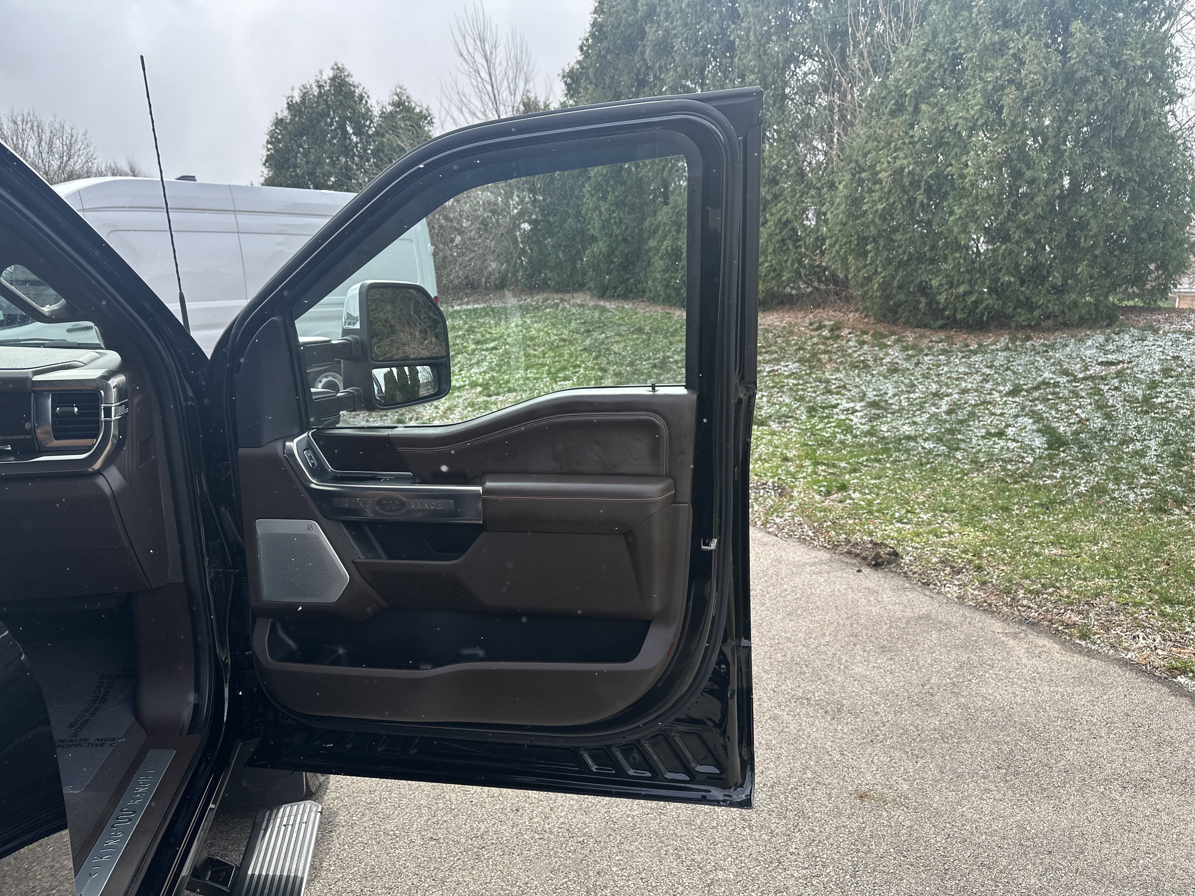 Used 2023 Ford F350 King Ranch w/ Chrome Package image 28