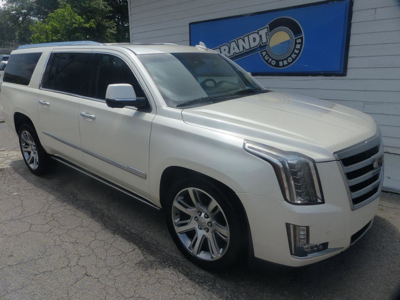 Used 2015 Cadillac Escalade ESV Premium AWD/4WD image 4