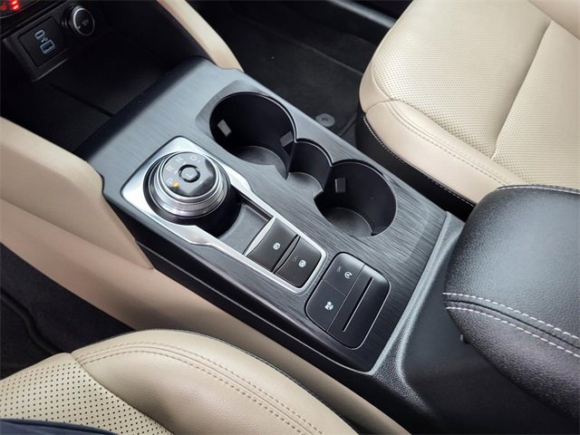 Used 2021 Ford Escape SEL image 10