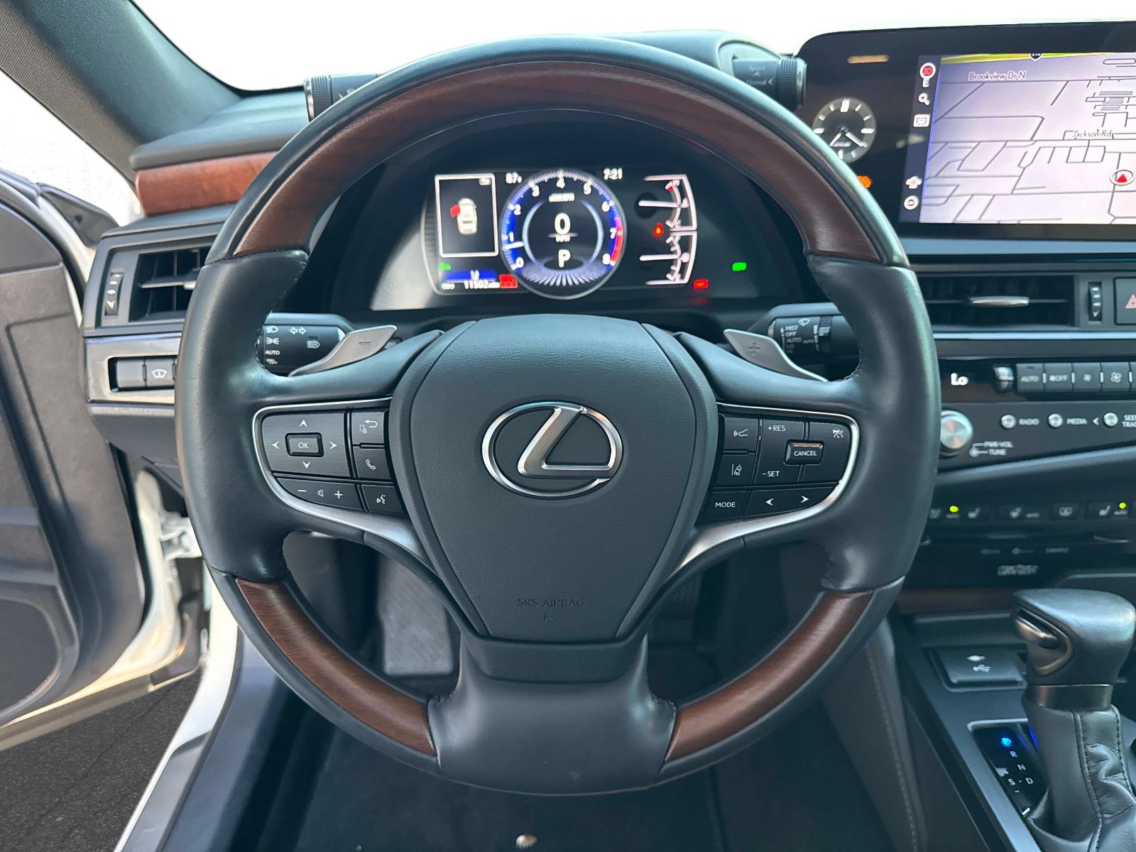 Certified 2022 Lexus ES 350 Ultra Luxury w/ Accessory Package FWD image 27