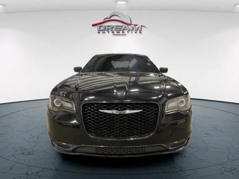 Used 2019 Chrysler 300 S RWD image 2