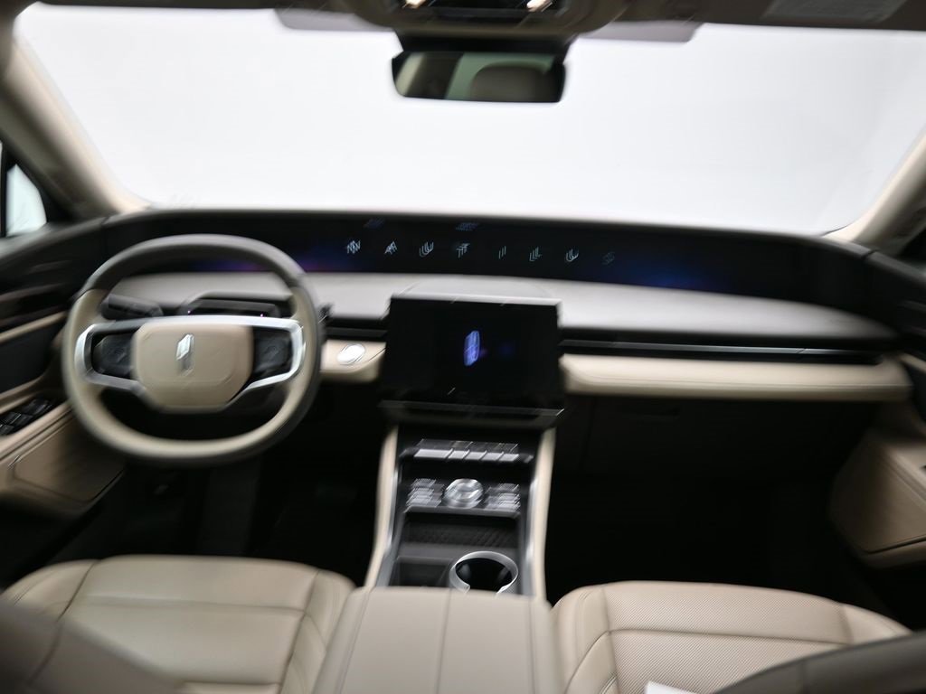 Used 2025 Lincoln Nautilus Premier image 29