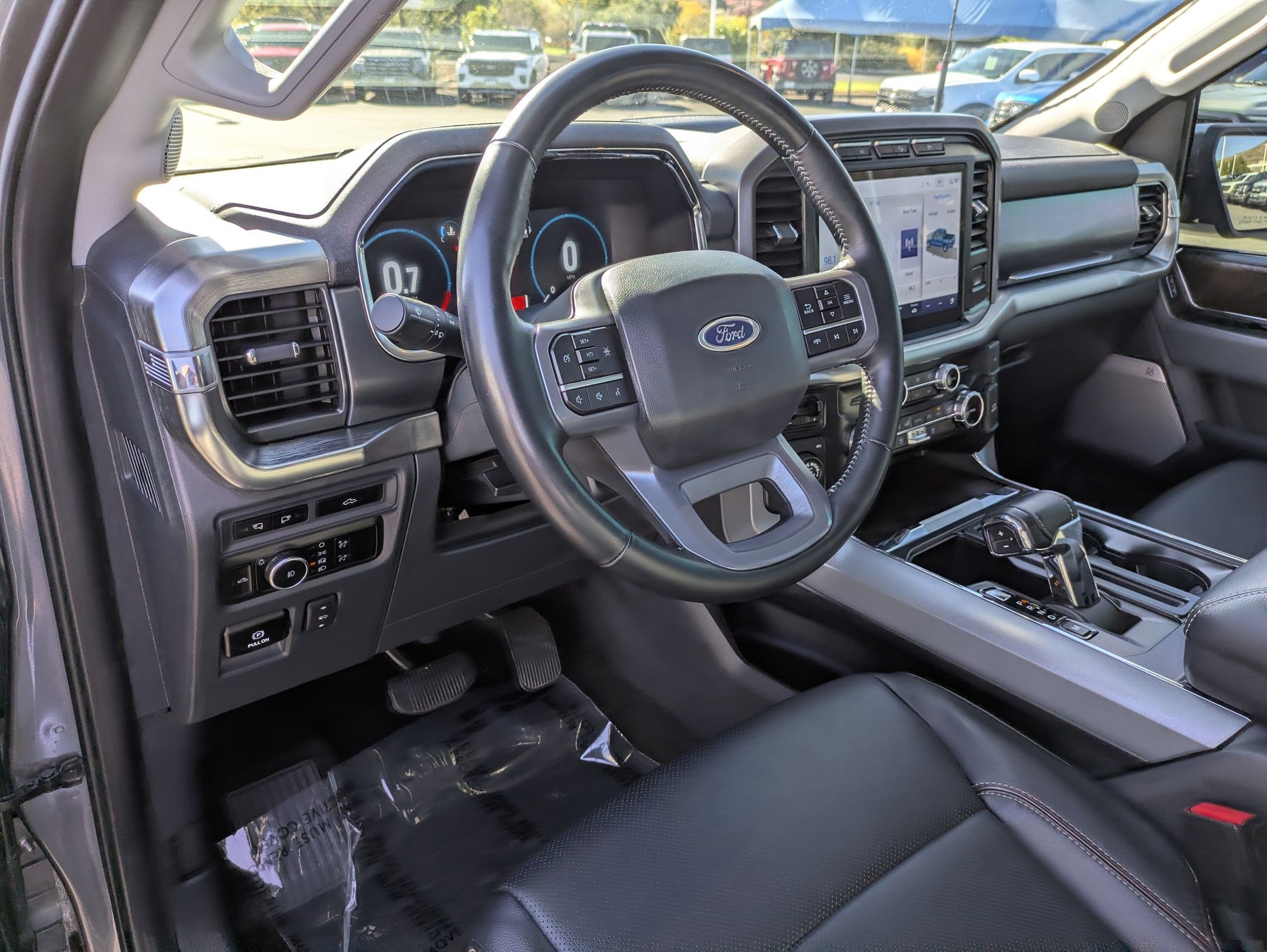 Used 2022 Ford F150 Lariat image 14