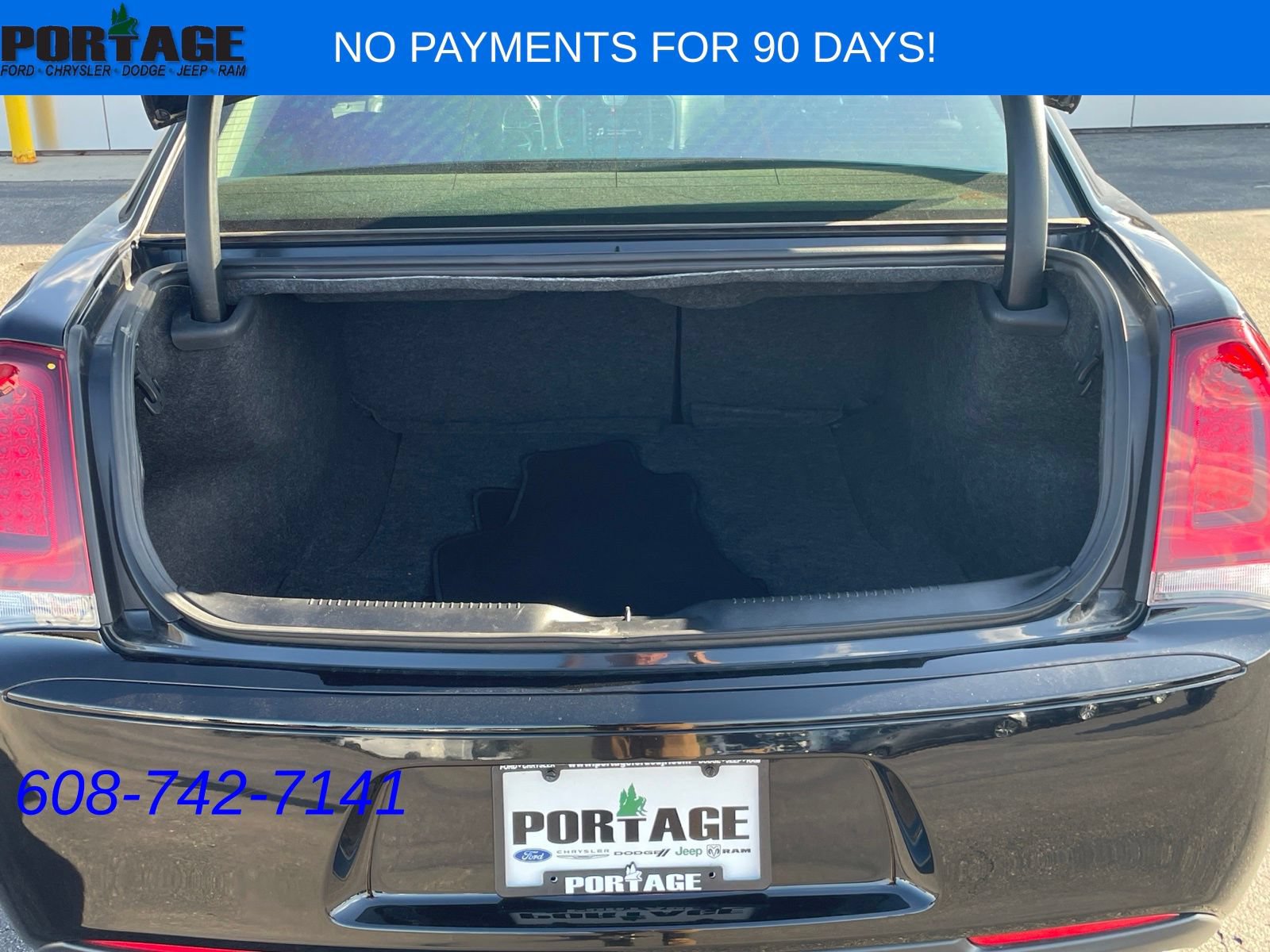 Used 2022 Chrysler 300 Touring w/ Sport Appearance Package AWD/4WD image 23