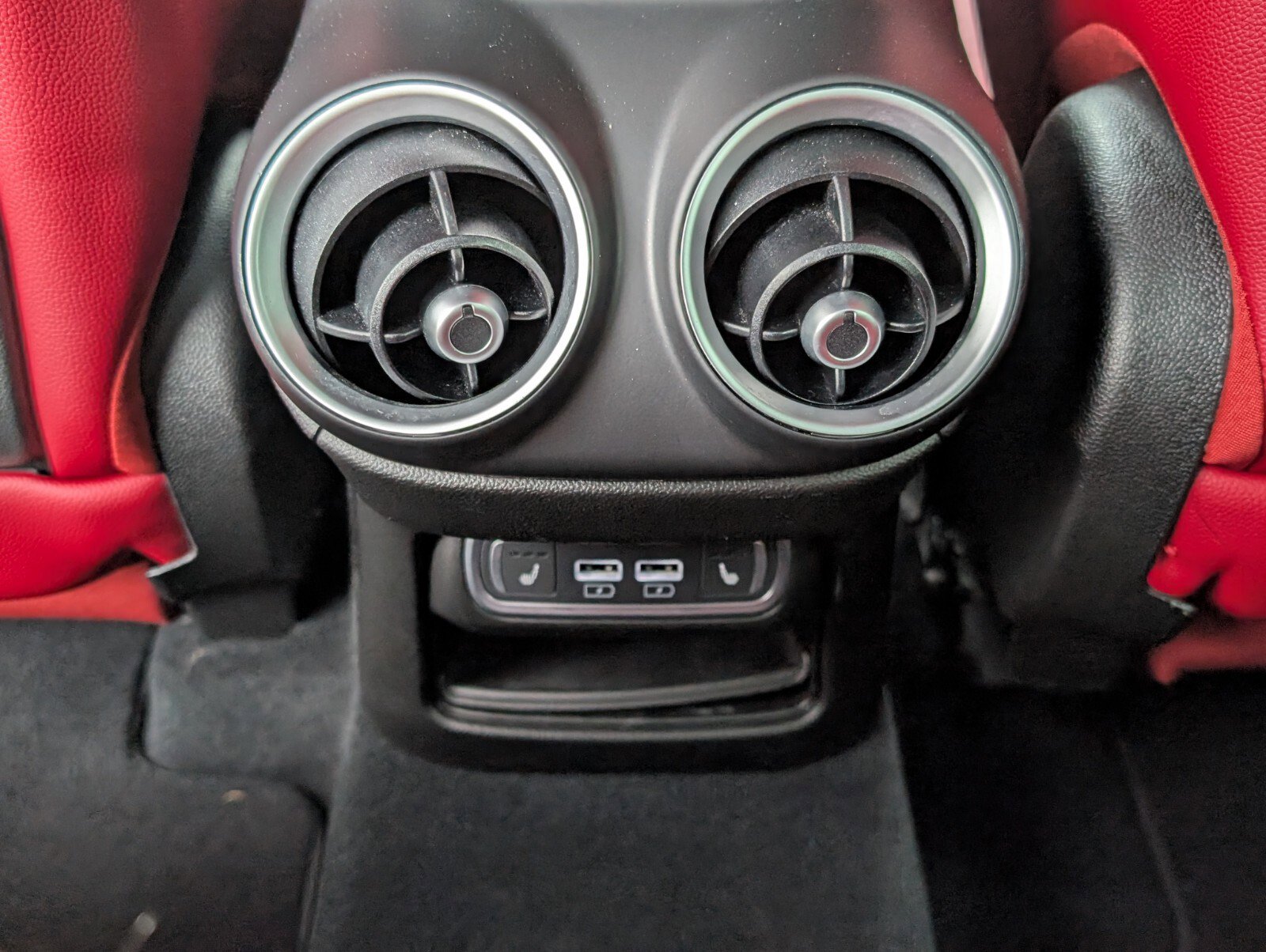 Used 2022 Alfa Romeo Stelvio Sprint image 12