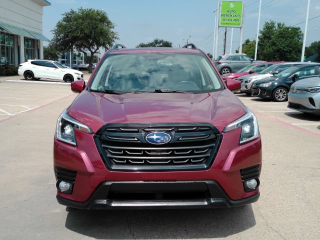 Used 2023 Subaru Forester Premium AWD/4WD image 3