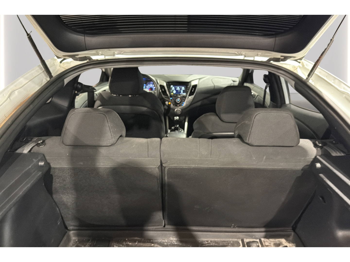 Used 2014 Hyundai Veloster FWD image 22