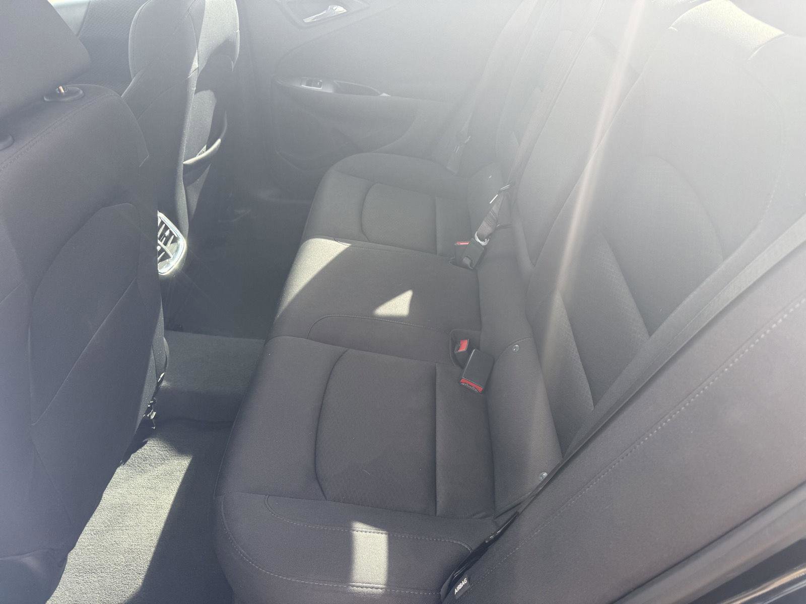 Used 2023 Chevrolet Malibu LT image 31