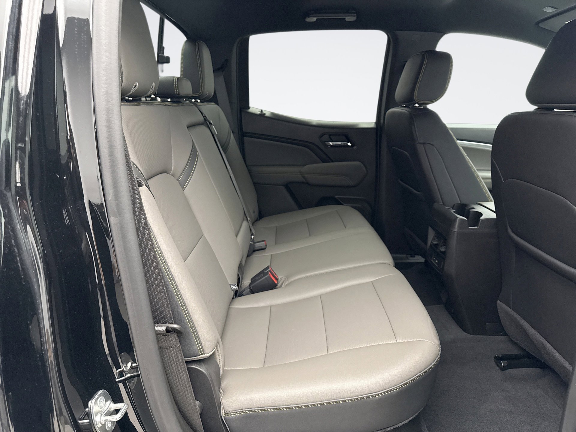 Used 2024 Chevrolet Colorado ZR2 w/ ZR2 Convenience Package III image 19
