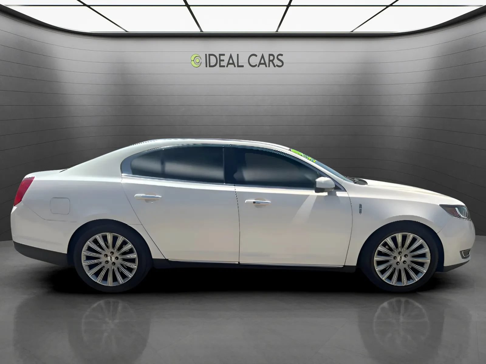 Used 2014 Lincoln MKS w/ Equipment Group 101A FWD image 4