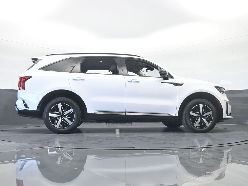 Used 2023 Kia Sorento S image 65