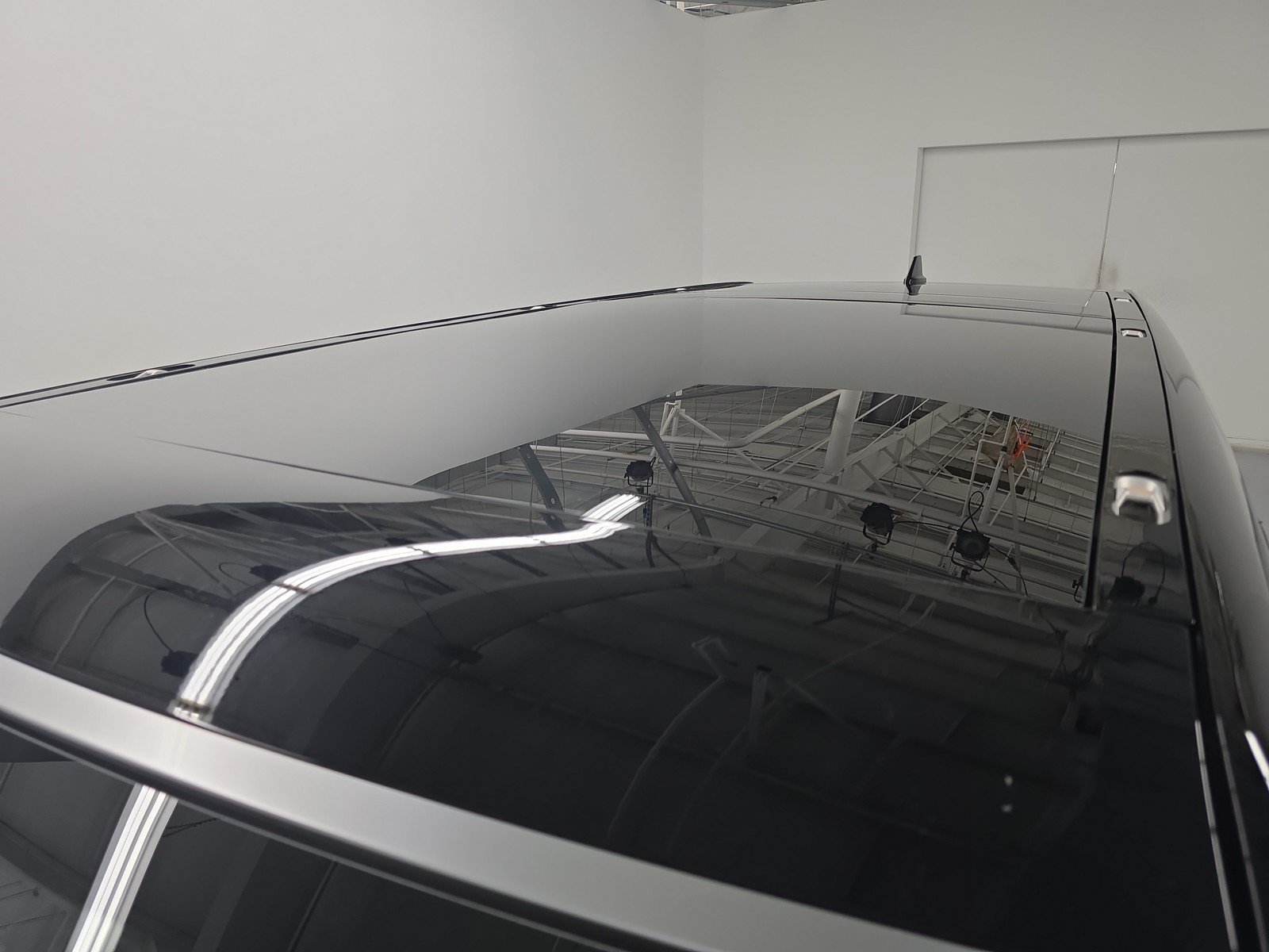 Used 2023 Rivian R1S Launch Edition AWD/4WD image 13