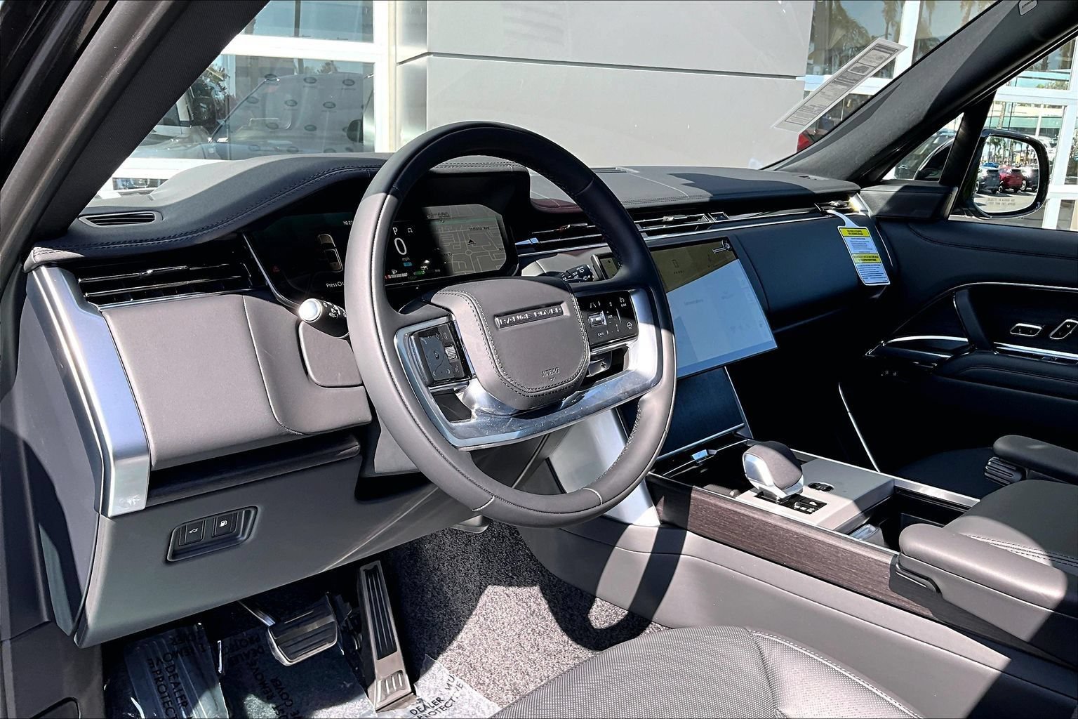 New 2026 Land Rover Range Rover SE AWD/4WD image 6