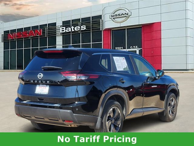 Certified 2025 Nissan Rogue SV FWD image 5