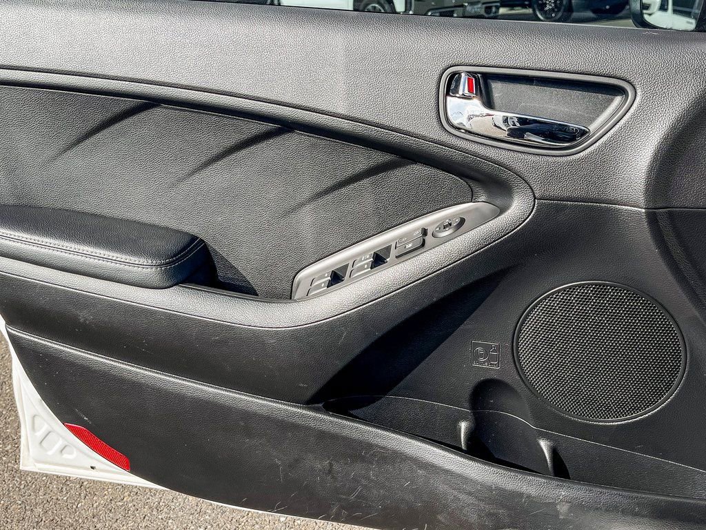 Used 2016 Kia Forte LX image 40