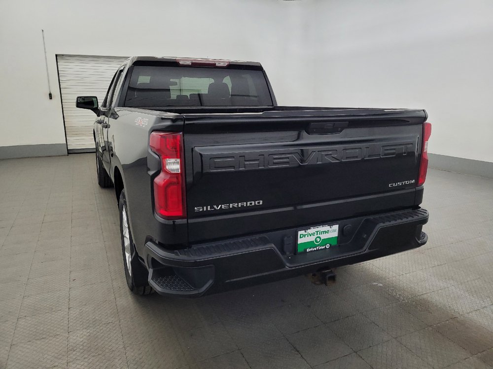 Used 2020 Chevrolet Silverado 1500 Custom w/ Custom Value Package AWD/4WD image 6
