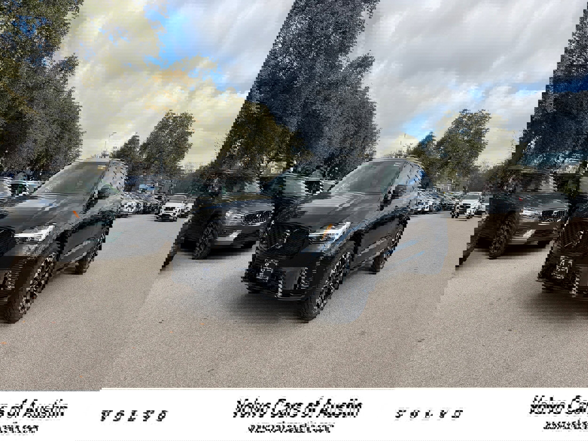 New 2026 Volvo XC60 T8 Plus w/ Protection Package Premier