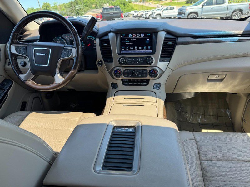 Used 2018 GMC Yukon Denali AWD/4WD image 12