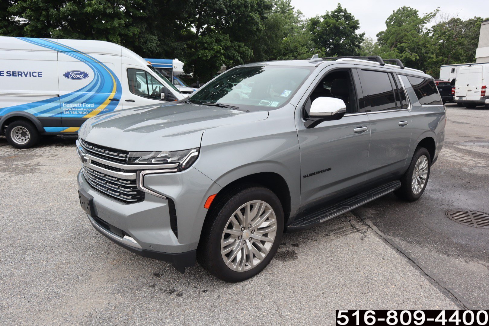Used 2023 Chevrolet Suburban Premier AWD/4WD image 9