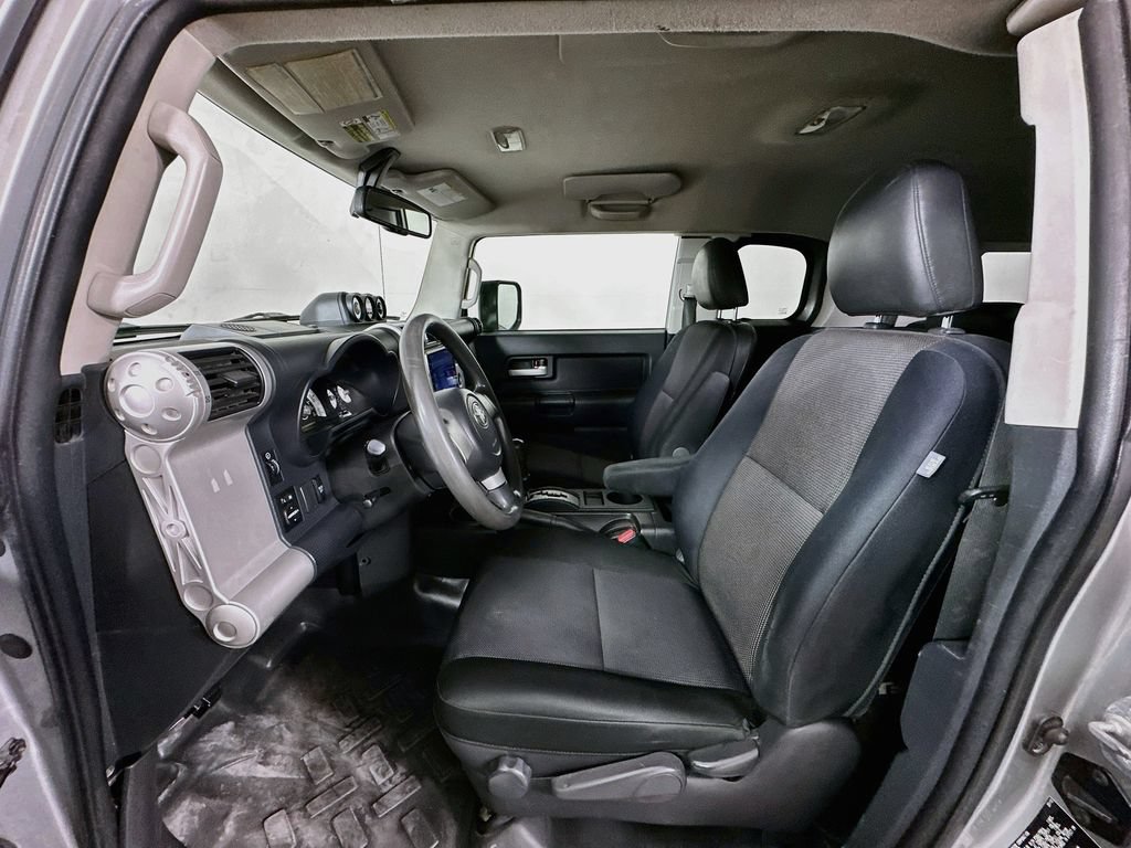 Used 2010 Toyota FJ Cruiser 4WD image 20