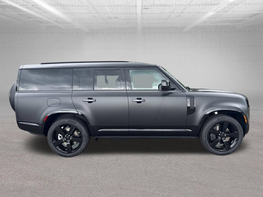 New 2026 Land Rover Defender 130 X-Dynamic SE AWD/4WD image 6