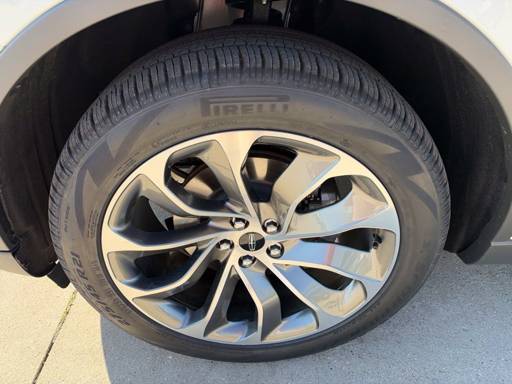 New 2027 Lincoln Aviator AWD image 10